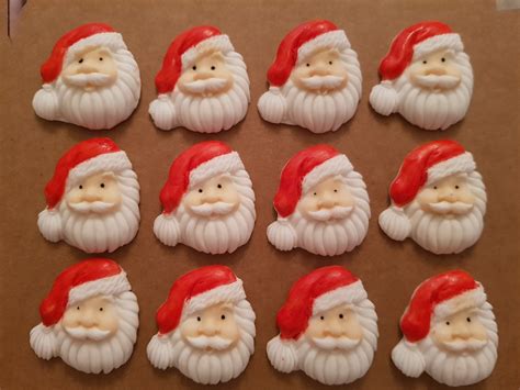 12 Santa Claus Edible Cake Topper
