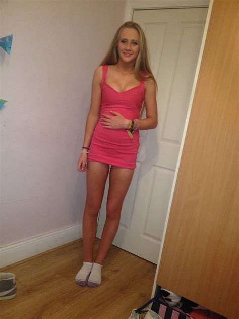 Amateur Sexy Teen Legs With Heels And Short Dresses 6