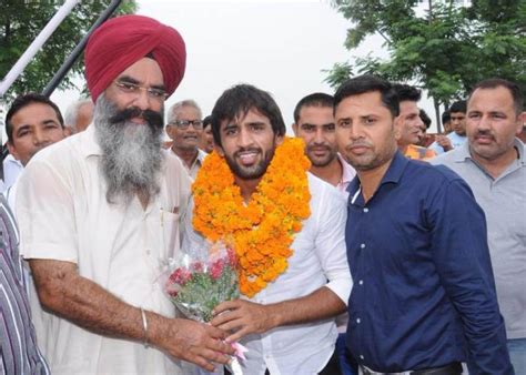 Bajrang punia started training at the local akhara at the age of 14 and was soon introduced to olympic medallist yogeshwar dutt, who has been punia's mentor ever since and a regular sparring partner. Bajrang Punia Wiki, Biography, Age, Family, Images ...