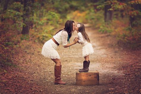 Pin By Jennifer Beitchman On Peanut And Pip Photography Mother Daughter Pictures Mother
