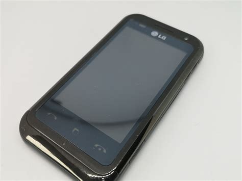 LG KM900 Arena Vintage Mobile Phone Review - Small Screen Touch