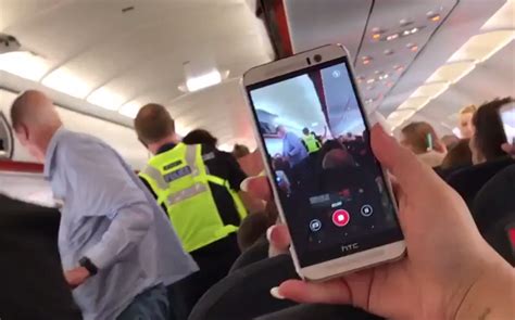 Watch Passengers Cheer As Abusive British Woman Is Kicked Off Easyjet Plane Ibtimes Uk