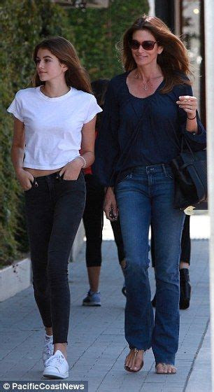 Cindy Crawford Steps Out With Lookalike Daughter Kaia In Malibu Cindy