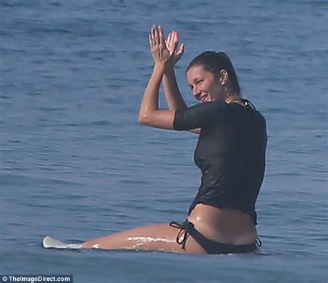 gisele bundchen shows off skills as she rides the waves in costa rica daily mail online