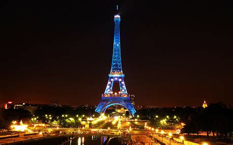 Eiffel Tower Lit Up At Night Full Hd Fondo De Pantalla And Fondo De