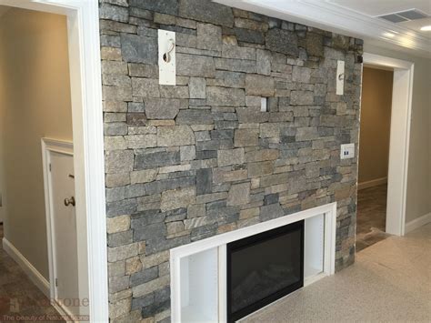 Beautiful Fireplace Using Fieldstone Veneers New England Blend In A