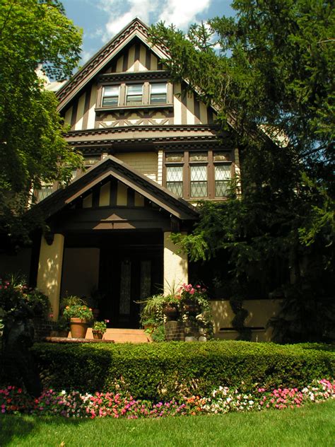 The style dates back to 1932 and is still being built today. Love Design: 21st century revival Tudor style homes