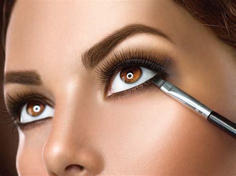 Easy Eye Makeup Look For Working Girls