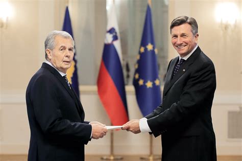 Ambasadori Kastrati I Dorëzon Letrat Kredenciale Te Presidenti Slloven