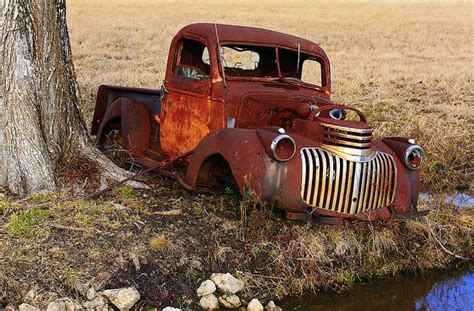 97 best rusty old cars and trucks images on pinterest abandoned cars abandoned vehicles and
