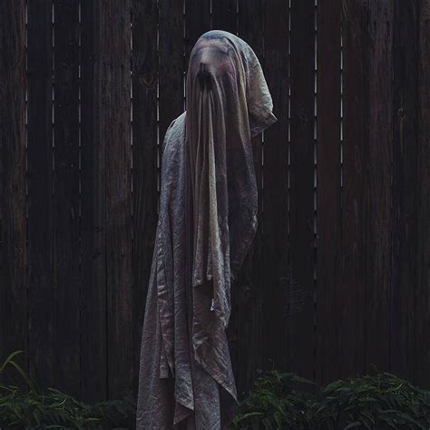 These Creepy Photographs Of Faceless People Are About To Invade Your Darkest Dreams Demilked