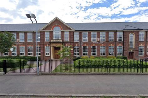 Sloughs Top Secondary Schools Named In Real Schools Guide Berkshire Live