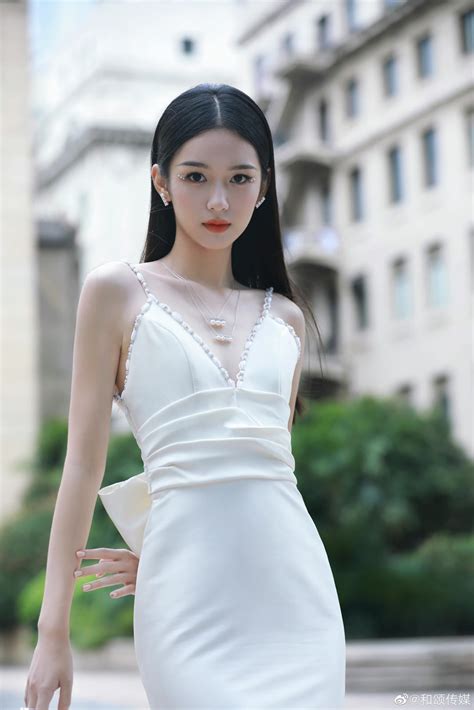 China Entertainment News Zhou Ye At Brand Event