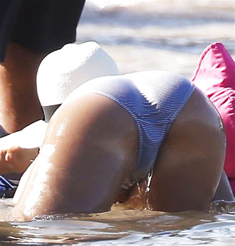 Jessica Alba Shows Stunning Bikini Body Cancun Mexico July The Best