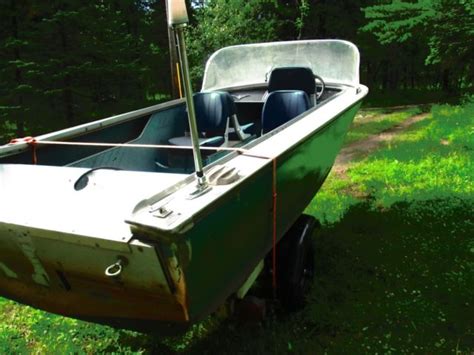 Alumacraft Queen Mary 16 Runabout Vintage 1966 And Spartan Trailer