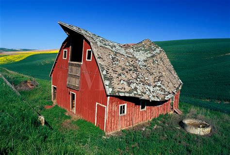 Old Red Barn Beside In Countryside Palouse Area Washington Old