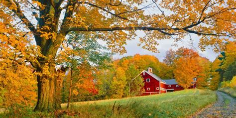 19 Beautiful Barns To Get You In The Fall Spirit Landscape Beautiful