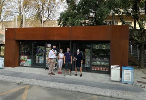 Le foto presenti su dagospia.com sono state in larga parte prese da internet,e quindi valutate di pubblico dominio. Nuovo look per l'edicola di via Lapi a Faenza - Buonsenso ...