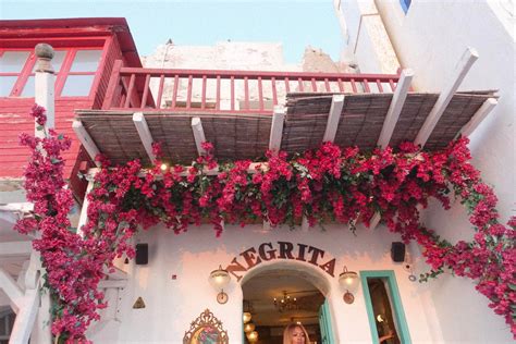 Negrita bar is located on the seafront of little venice, one of the most picturesque quarters of mykonos town. CHIC PLACES: NEGRITA, MYKONOS - Monica Gisele