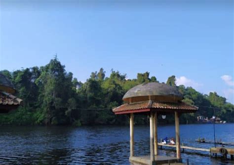 Wisata alam dan wisata religi ini banyak dikunjung wisatawan dari berbagai daerah di nusantara. Tiket Masuk Situ Lengkong Panjalu / Sungai Cireong ...