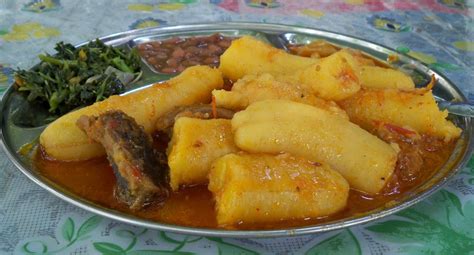 Curried banana + fish soup (ndizi na samaki). Ndizi Samaki / Shilole Shishifood - Mchuuzi wa ndizi kutoka kigali anaeleza kuwa sasa ndizi za ...