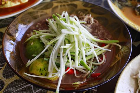 The restaurant offers a huge spread of dishes, vegetables, herb salads (ulam) and spicy. Restoran Nasi Ulam Cikgu @ Pengkalan Chepa, Kota Bharu ...