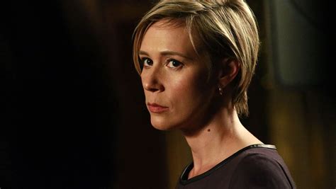 A group of law students and their brilliant professor become embroiled in a web of murder and deception. 'How to Get Away With Murder' Bonnie Spoilers: Liza Weil ...