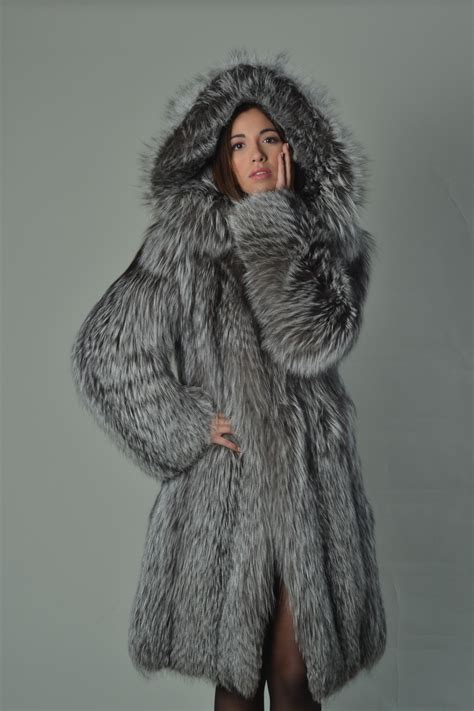 Silver Fox Fur Coat Hooded Knee Length Skandinavik Fur