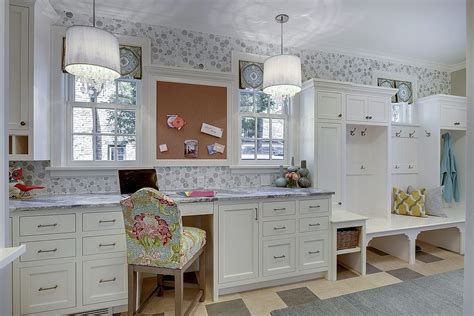 Amazing gallery of interior design and decorating ideas of office mudroom combo in dens/libraries/offices, laundry/mudrooms, kitchens by elite interior designers. 10 Versatile Mudrooms That Double as Home Workspaces