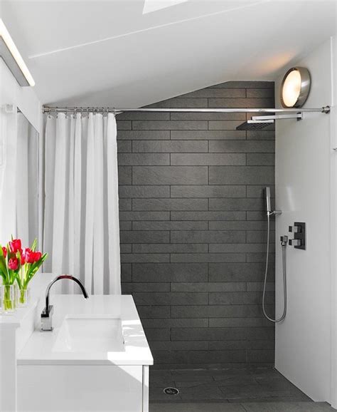 Pour fluidifier le quotidien et faire que chacun se sente à sa place, il suffit parfois d'une salle de bains bien conçue. 43 idées d'aménagement pour une petite salle de bain ...