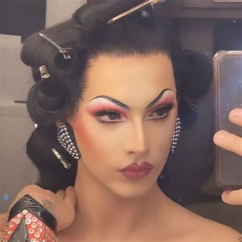 Violet Chachki In 2023 Violet Chachki Queen Makeup Drag Makeup