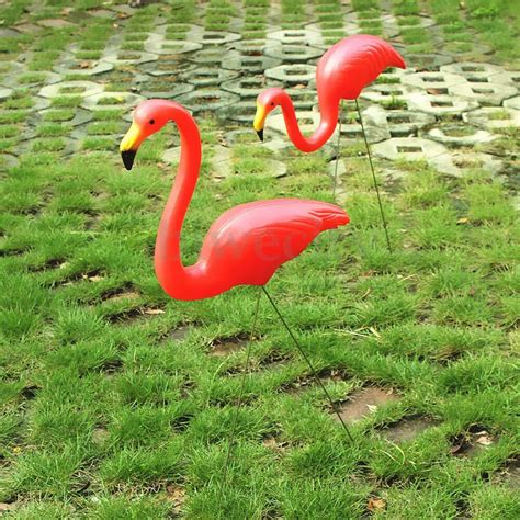 12pcs Plastic Red Lawn Flamingos Yard Garden Grassland