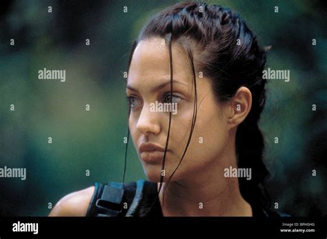 Angelina Jolie Lara Croft Tomb Raider 2001 Stock Photo 31119020 Alamy