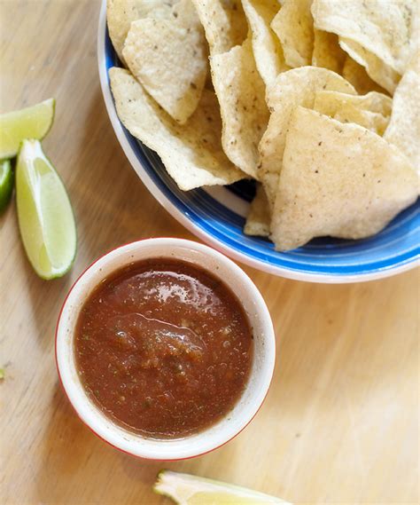 So easy to make and tastes just like it's from your favorite restaurant! Hacienda Salsa Recipe | Sante Blog