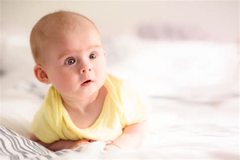 Ab wann kann das baby mich hoeren? Der 5. Lebensmonat: Was Dein Baby jetzt kann | Babyartikel ...