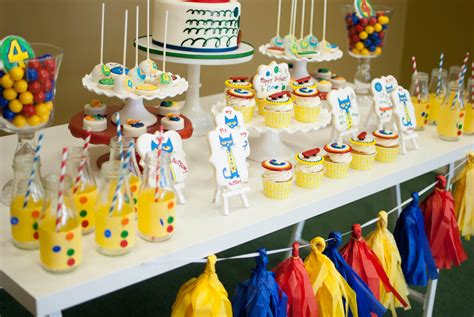 Throw the best cat birthday with these 30 cute cat birthday party ideas. Pete the Cat and His Four Groovy Buttons Birthday Party