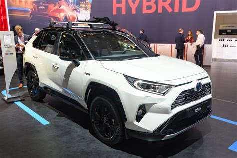 The 2020 Toyota Rav4 Is The 1 Hybrid Suv You Shouldnt Ignore