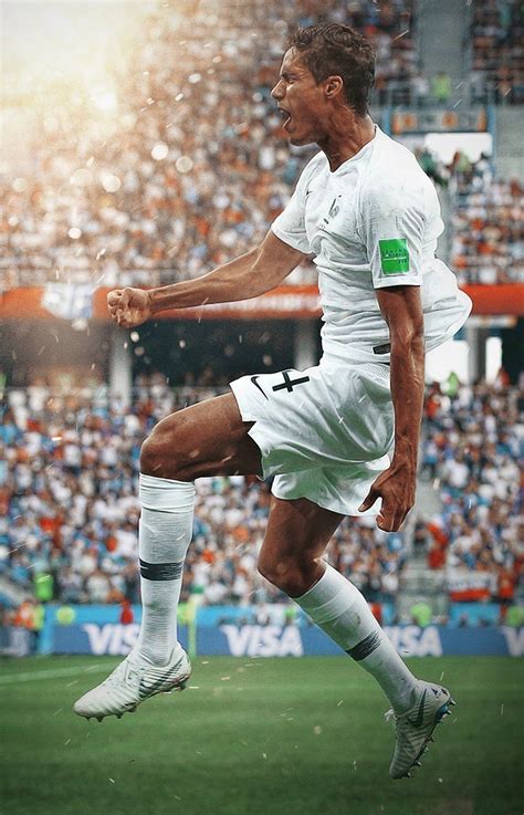 Raphael varane, best known for being a soccer player, was born in lille, france on sunday, april 25, 1993. Raphael Varane wallpaper | Futebol