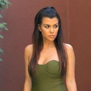 Kourtney Kardashian Bio Affair In Relation Ethnicity Salary