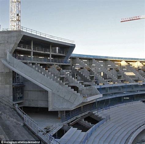 Hoe heet het stadion van atlético madrid? Atletico Madrid release another picture of new stadium ...