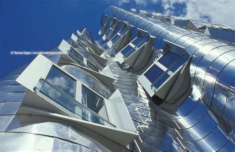 From 1996 to 1998 three deconstructivist buildings were built instead on designs by frank gehry and beucker, maschlanka and partners. Neuer Zollhof / Neuer Zollhof Dusseldorf / Gehry, Frank ...