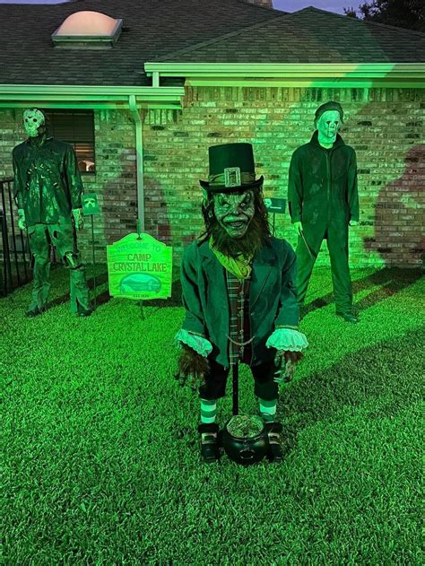 Diy Prop Makers Annual Halloween Horror Display Is A Huge Hit Core77