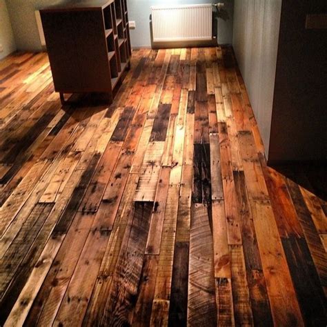 Pallet Flooring Upcycling Ideas To Have A Beautiful Hardwood Floor