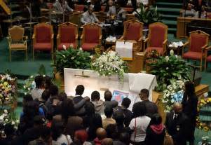 We Remember Freddie Thousands Attend Funeral For Freddie Gray Huffpost