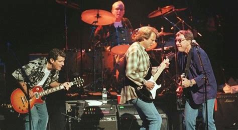 The Eagles Settle Lawsuit Against Mexicos Hotel California News
