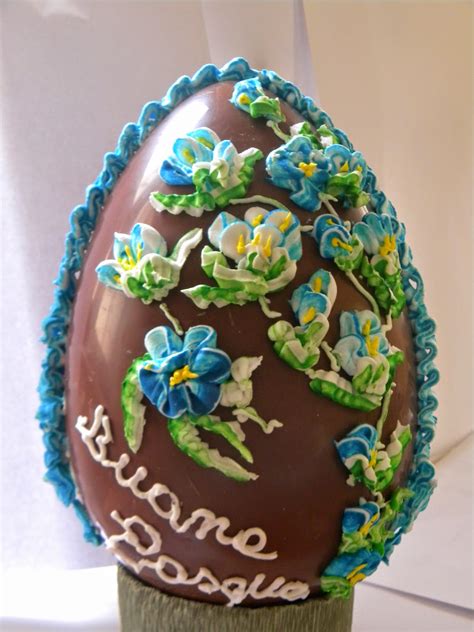 L'uovo di pasqua è un oggetto tradizionale, divenuto nel tempo uno dei simboli della stessa festività cristiana. Immagini di uova di pasqua tutte le marche - Cotto e Postato