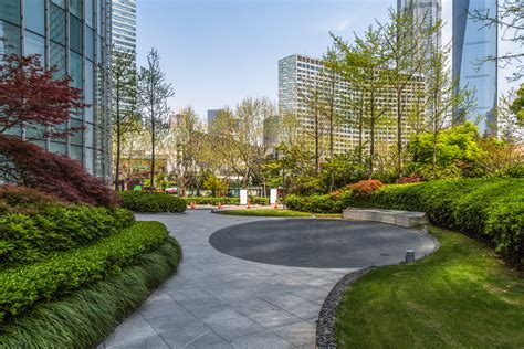 The Best Features Of Effective Commercial Property Landscape Design