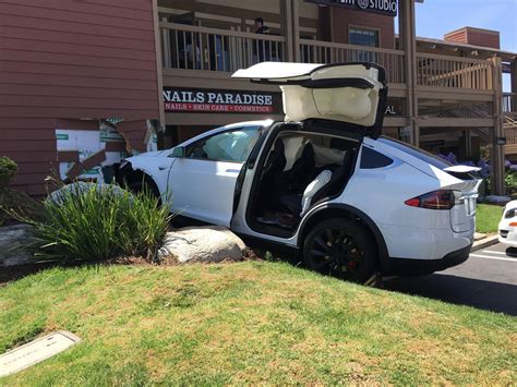 Owner Of New Tesla Model X Crashes Into Building Claiming The Car