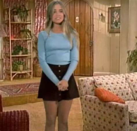 Pin By Ken Bradley On Brady Bunch Cute Skirt Outfits Tv Show Outfits