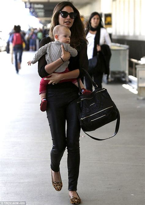 Lily Aldridge Airport Style Celebrity Kids Celebrity Style Lily